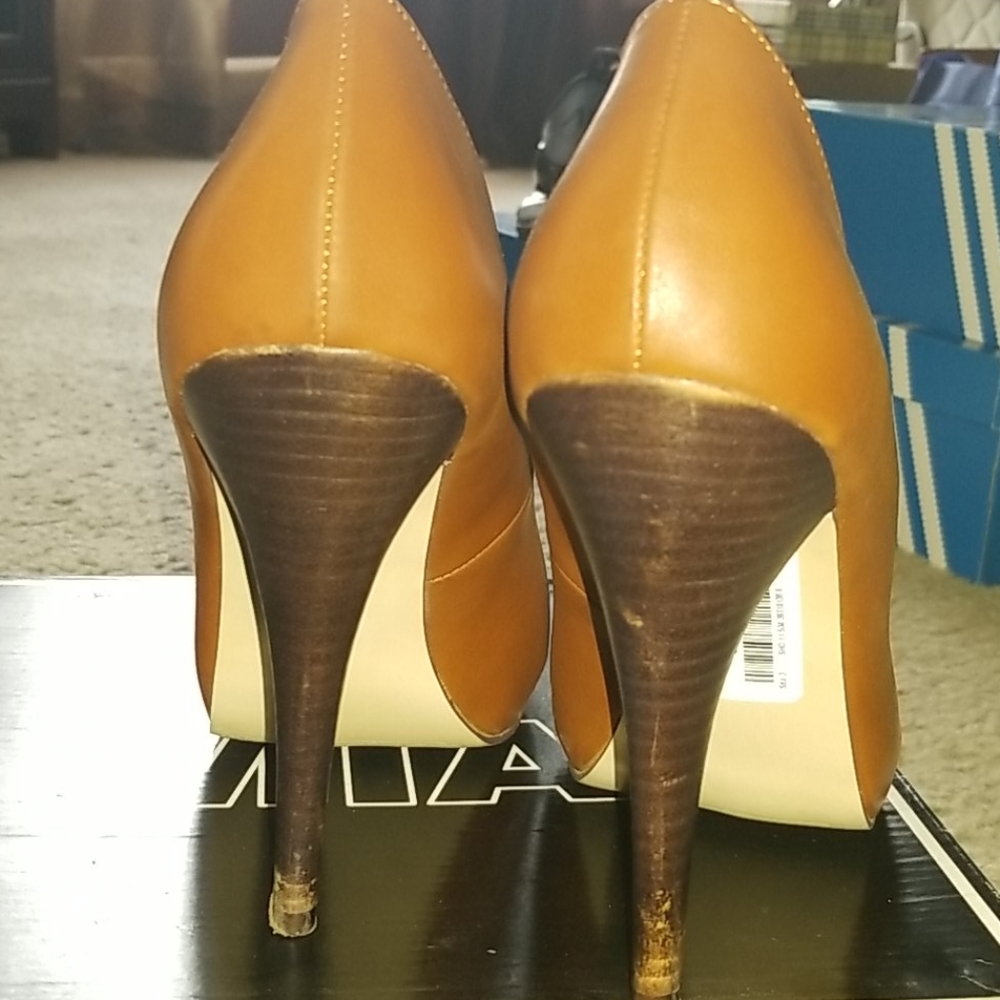 Platform/Pump Shoes - Picture 2 of 5